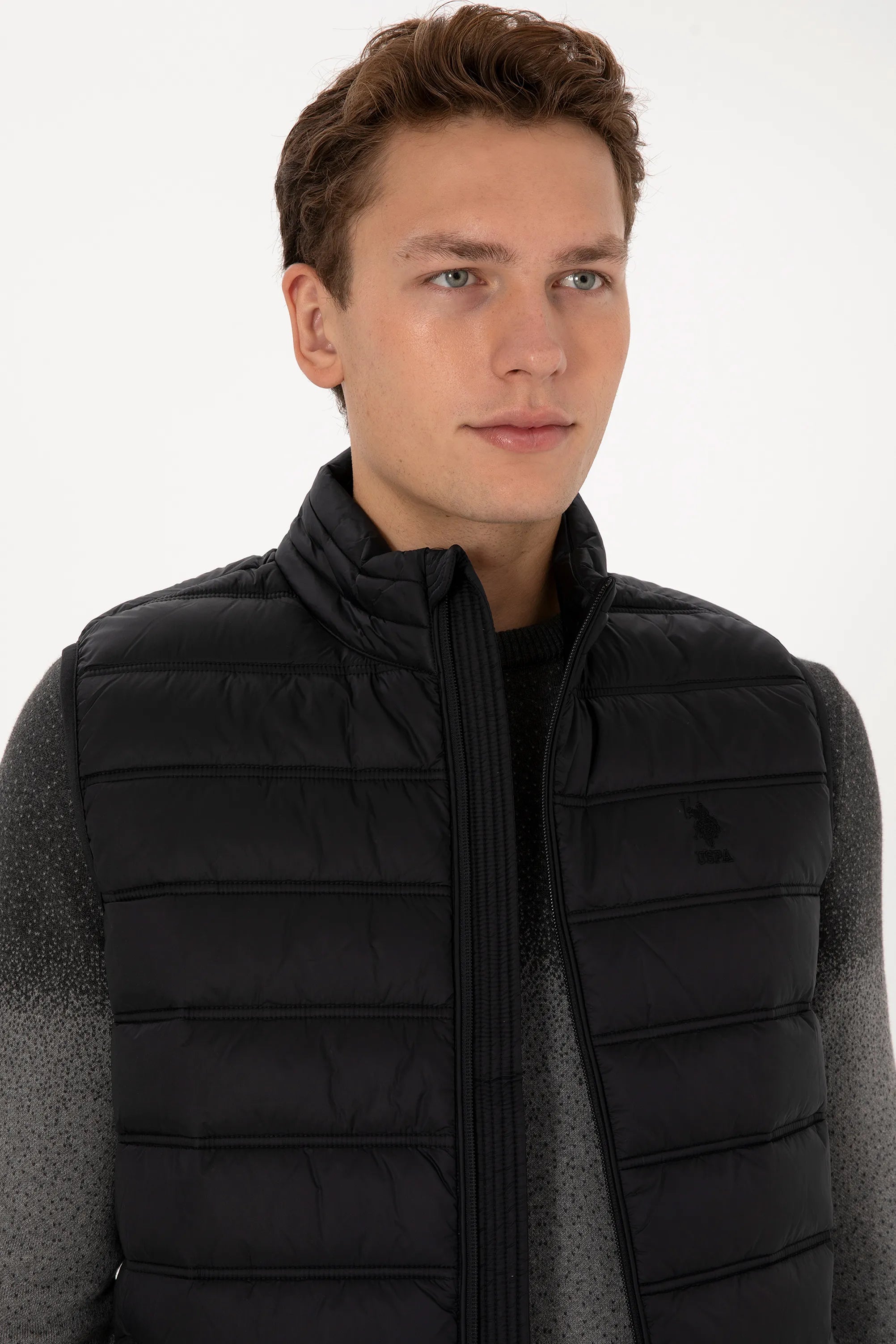 U.S. Polo Assn._Black_Black Vest With Logo_G081GL0100 2246396_VR046_02