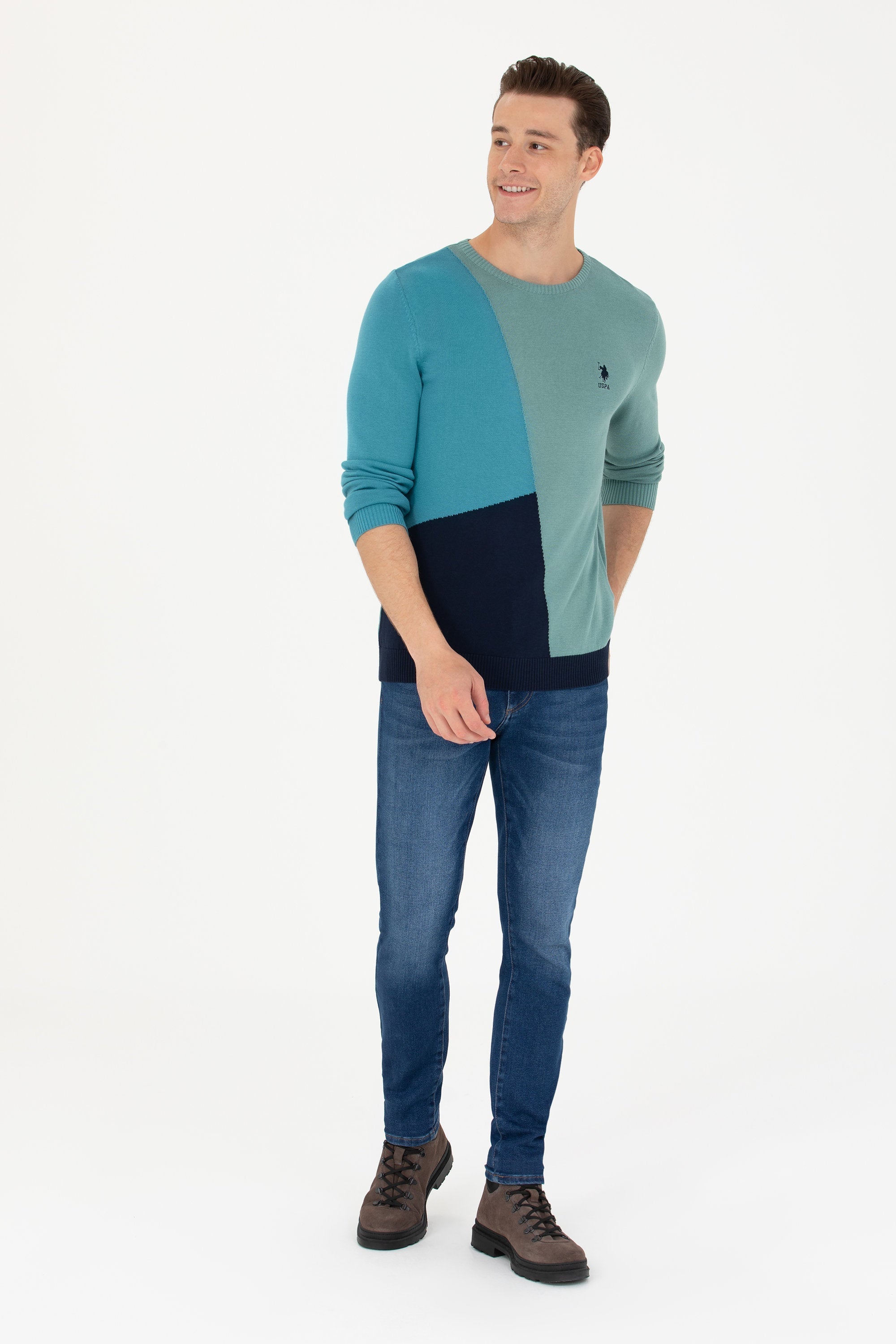 Multi-Color Pullover_G081GL0TK0 1678215_VR102_04