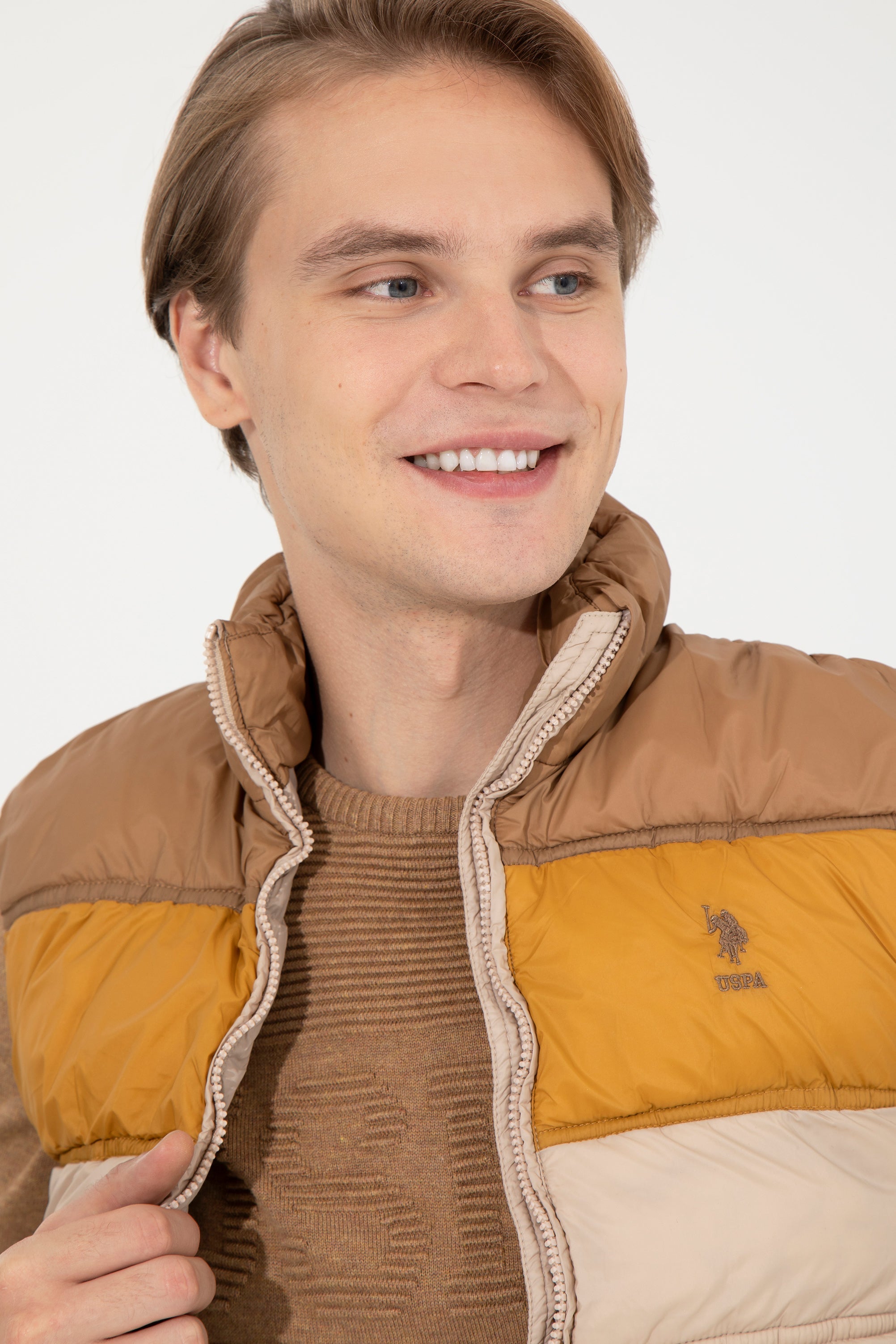 Beige Woven Vest U.S. Polo Assn.