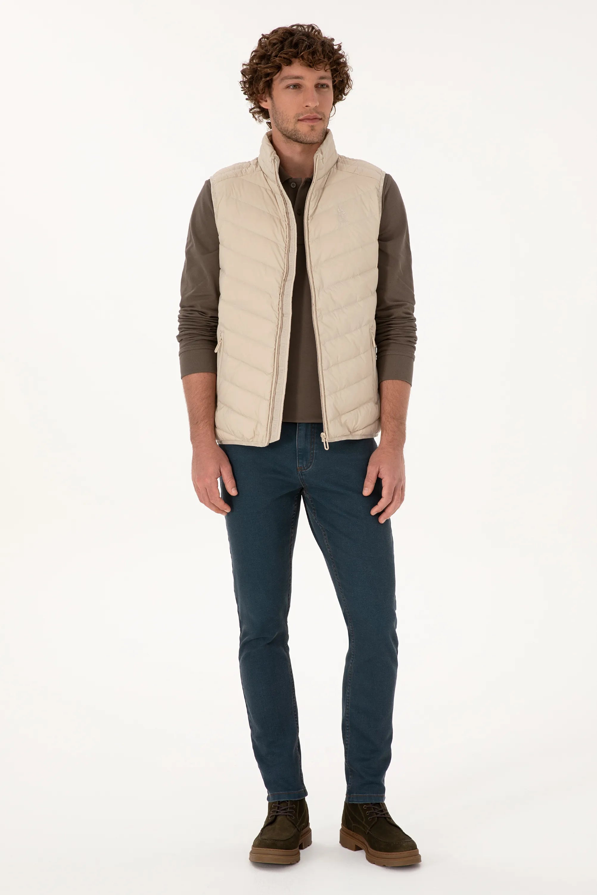 U.S. Polo Assn._Stone_Stone Vest With Logo_G081SZ0100 2246365_VR049_04