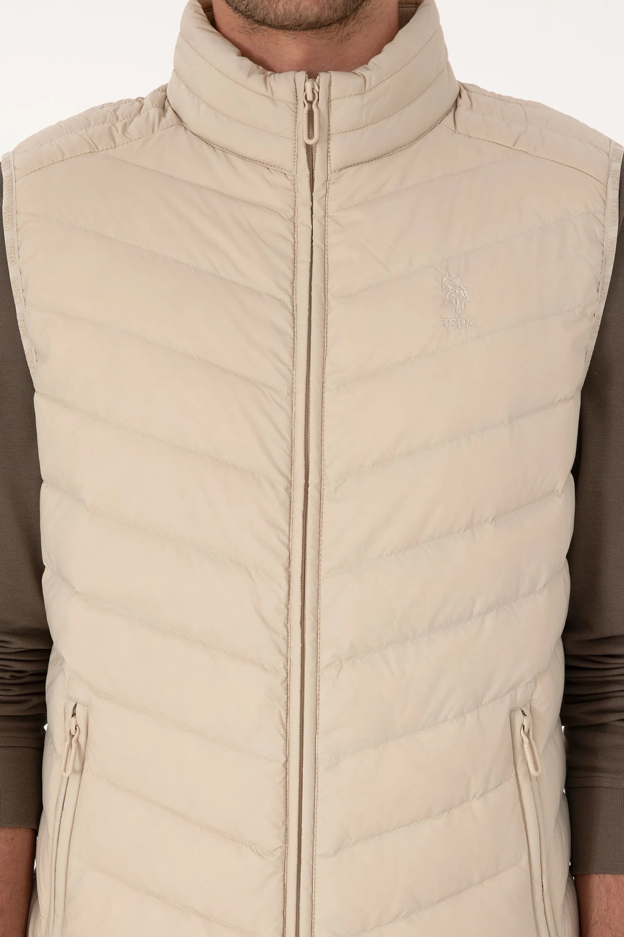 U.S. Polo Assn._Stone_Stone Vest With Logo_G081SZ0100 2246365_VR049_06