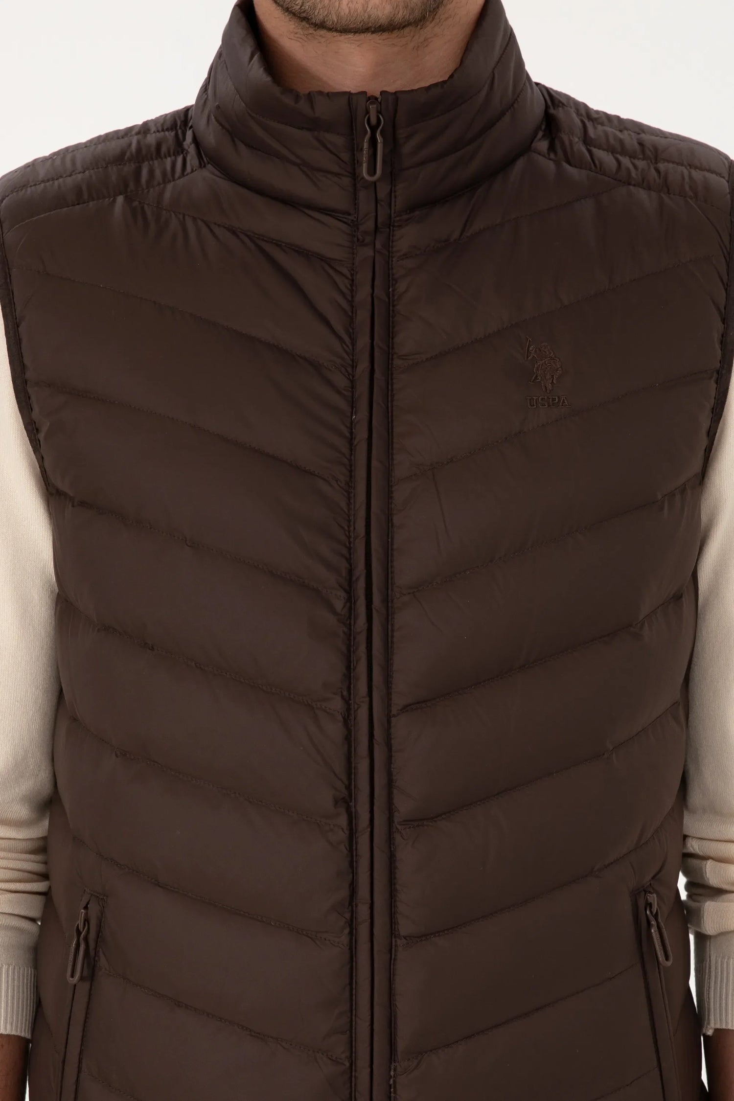 U.S. Polo Assn._Dark Brown_Dark Brown Puffer Vest_G081SZ0100 2246365_VR084_06