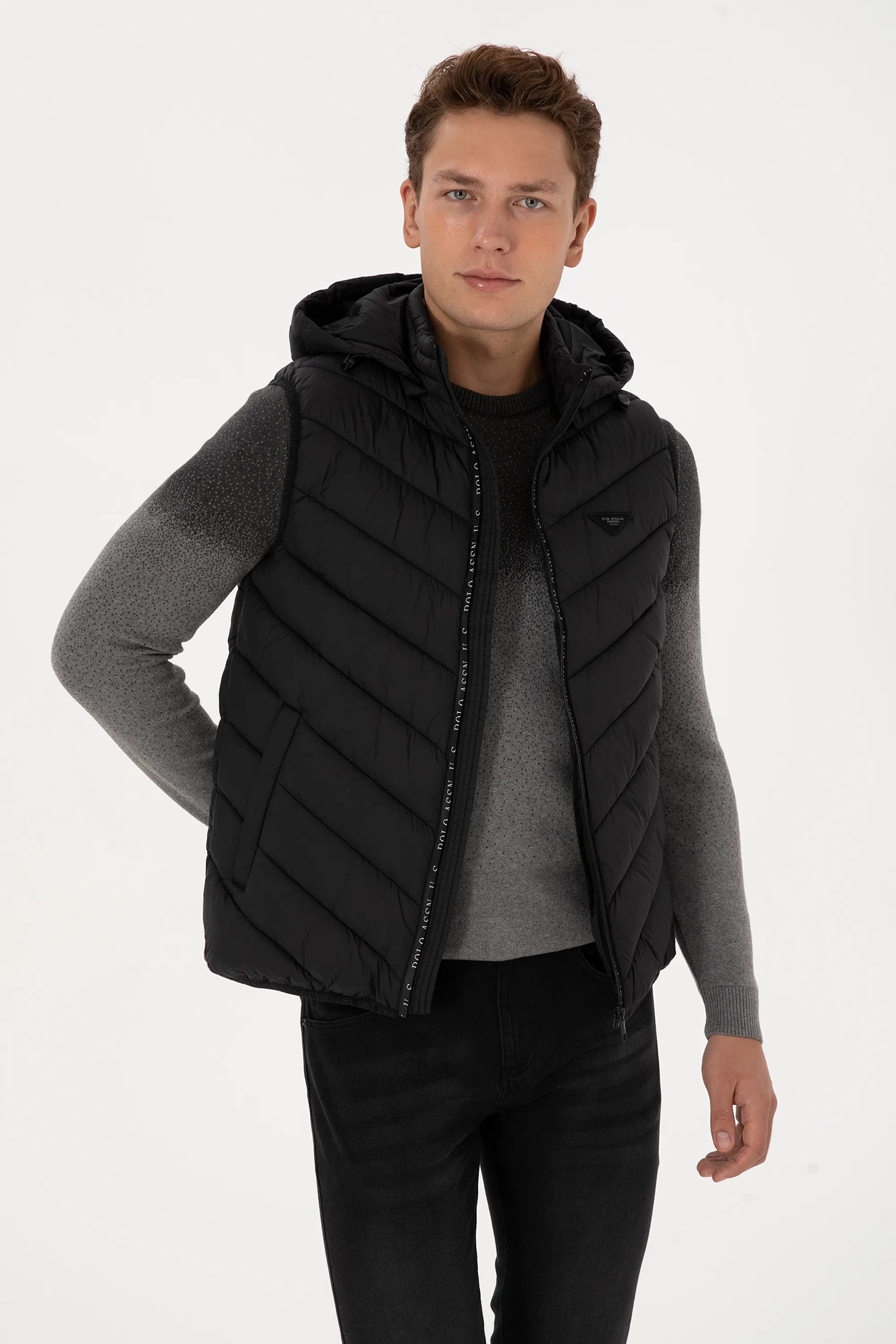 U.S. Polo Assn._Black_Black Vest With Logo_G081SZ0100 2246383_VR046_03