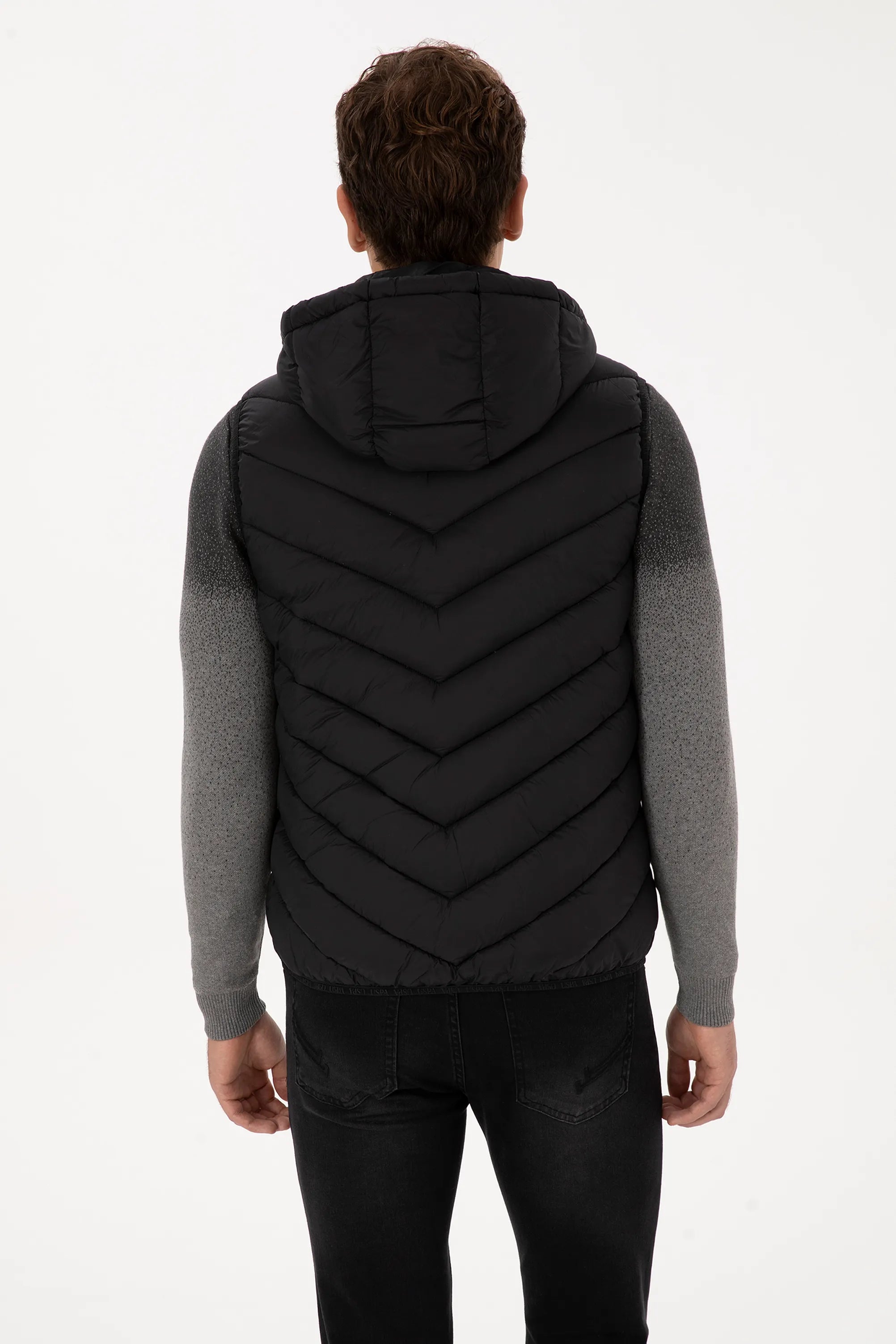 U.S. Polo Assn._Black_Black Vest With Logo_G081SZ0100 2246383_VR046_05