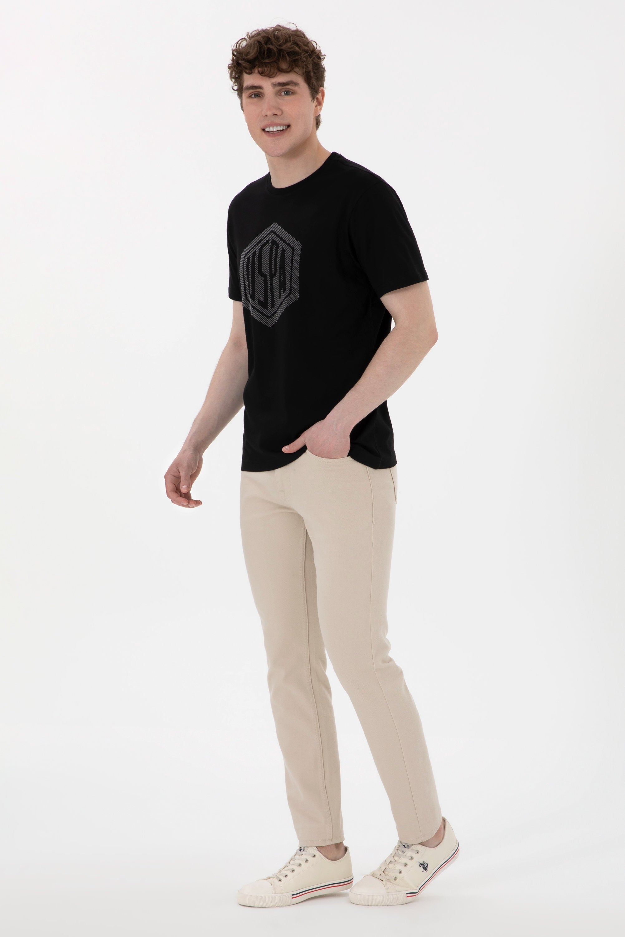 U.S. Polo Assn._Black T-Shirt_G081SZ0110 2107294_VR046_04