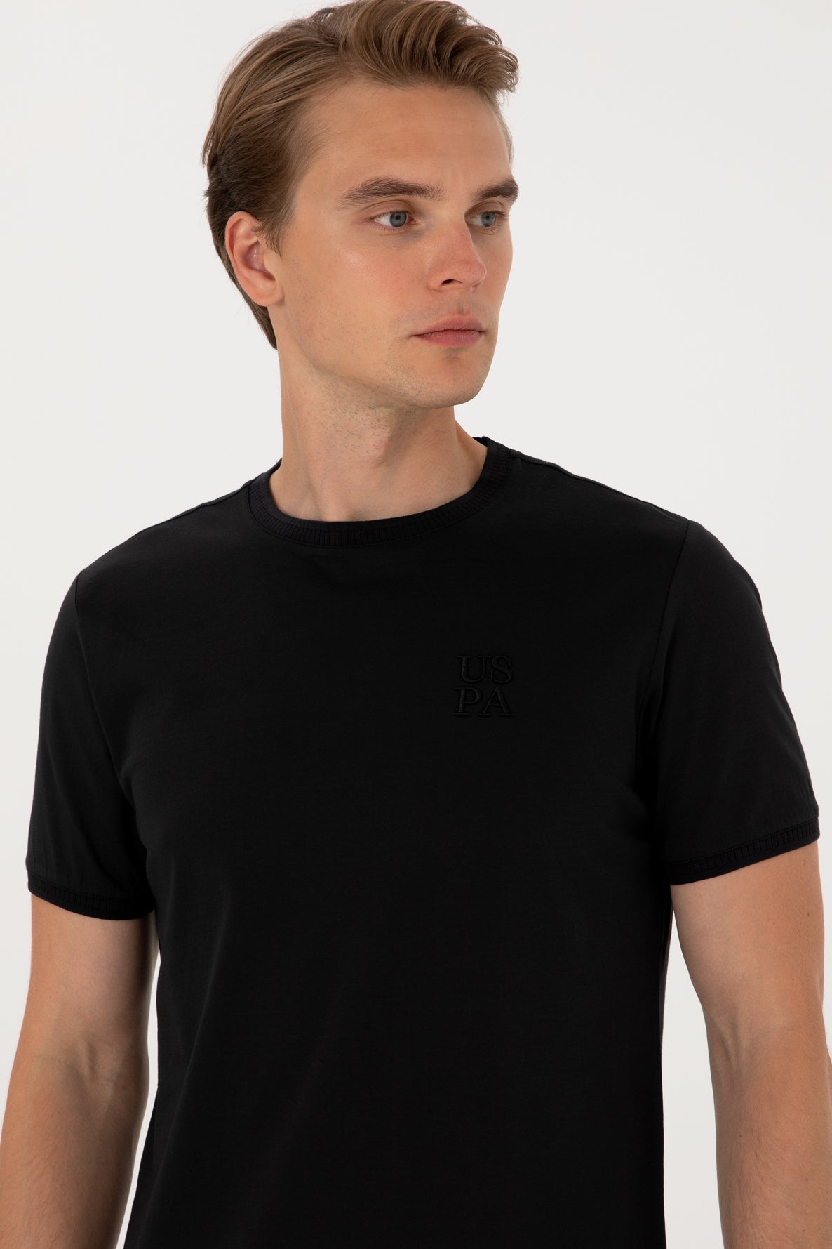 U.S. Polo Assn._Black_T-Shirt_G081SZ0110 2112358_VR046_02