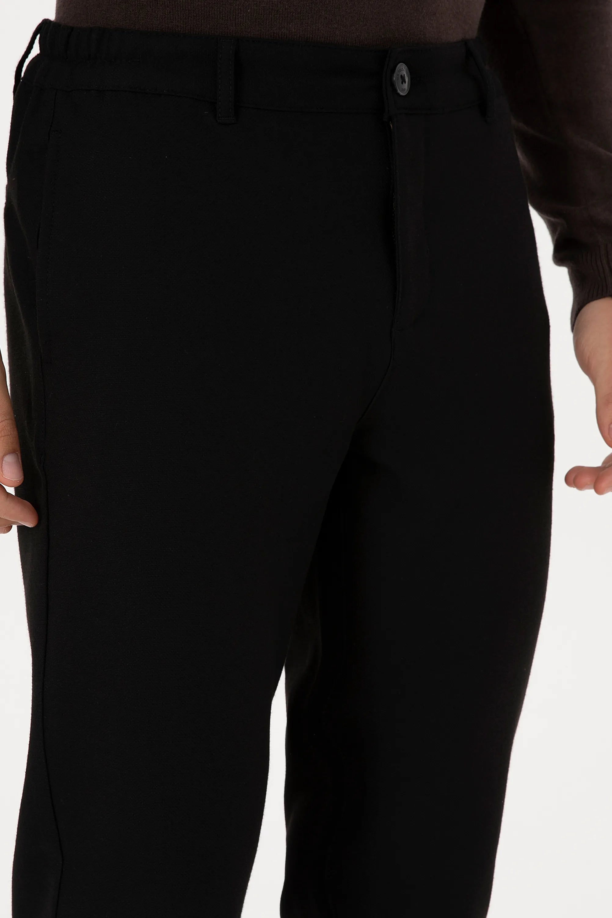 U.S. Polo Assn._Black_Black Chino Trousers_G081SZ0780 2266756_VR046_05