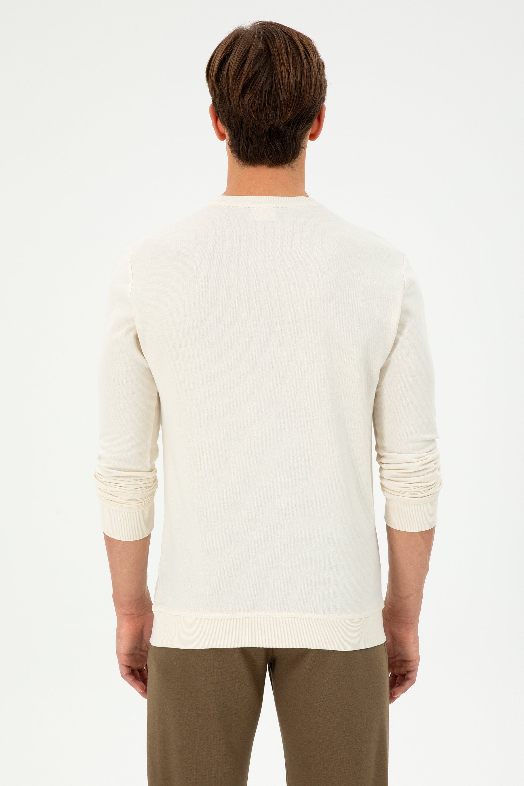 Beige Round Neck Pullover_G081SZ0820 1945650_VR071_05