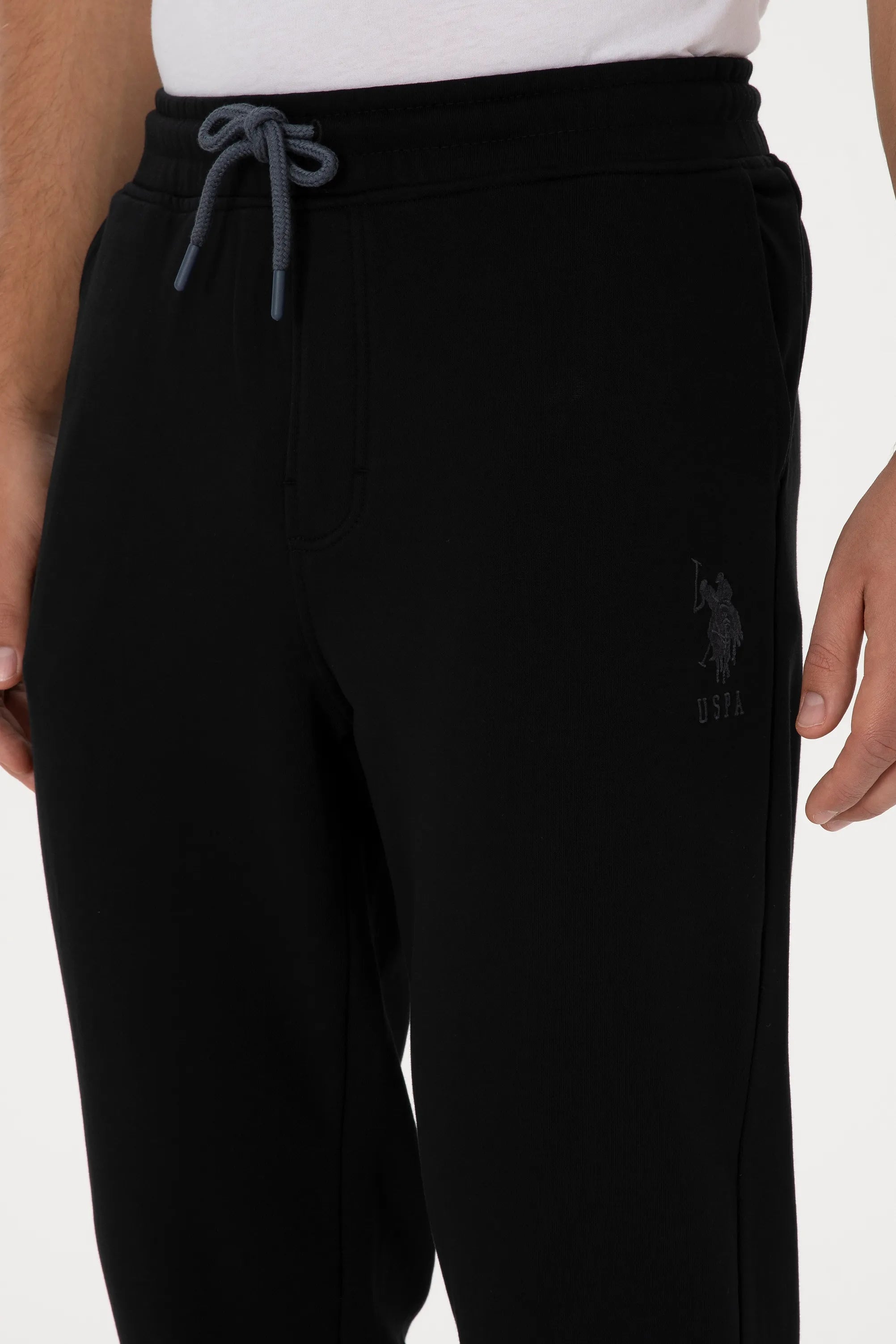 U.S. Polo Assn._Black_Black Sweatpants With Logo_G081SZ0OP0 2225561_VR046_05