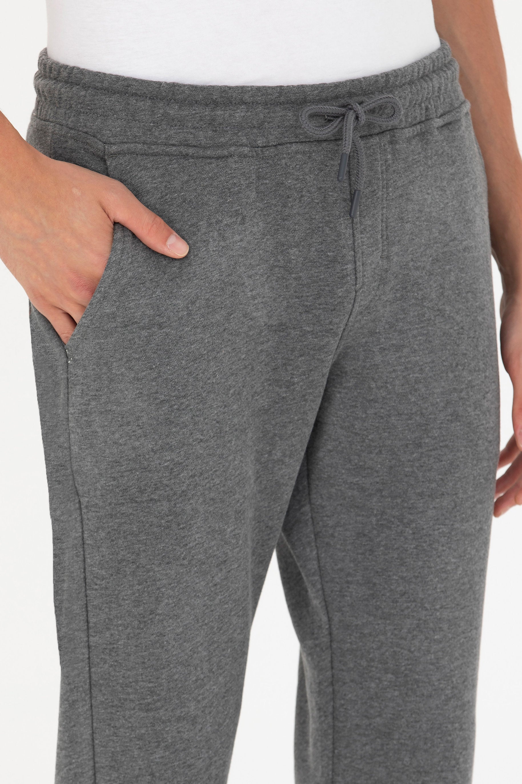 Grey Sweatpants With Logo_G081SZ0OP0 1639139_VR081_03