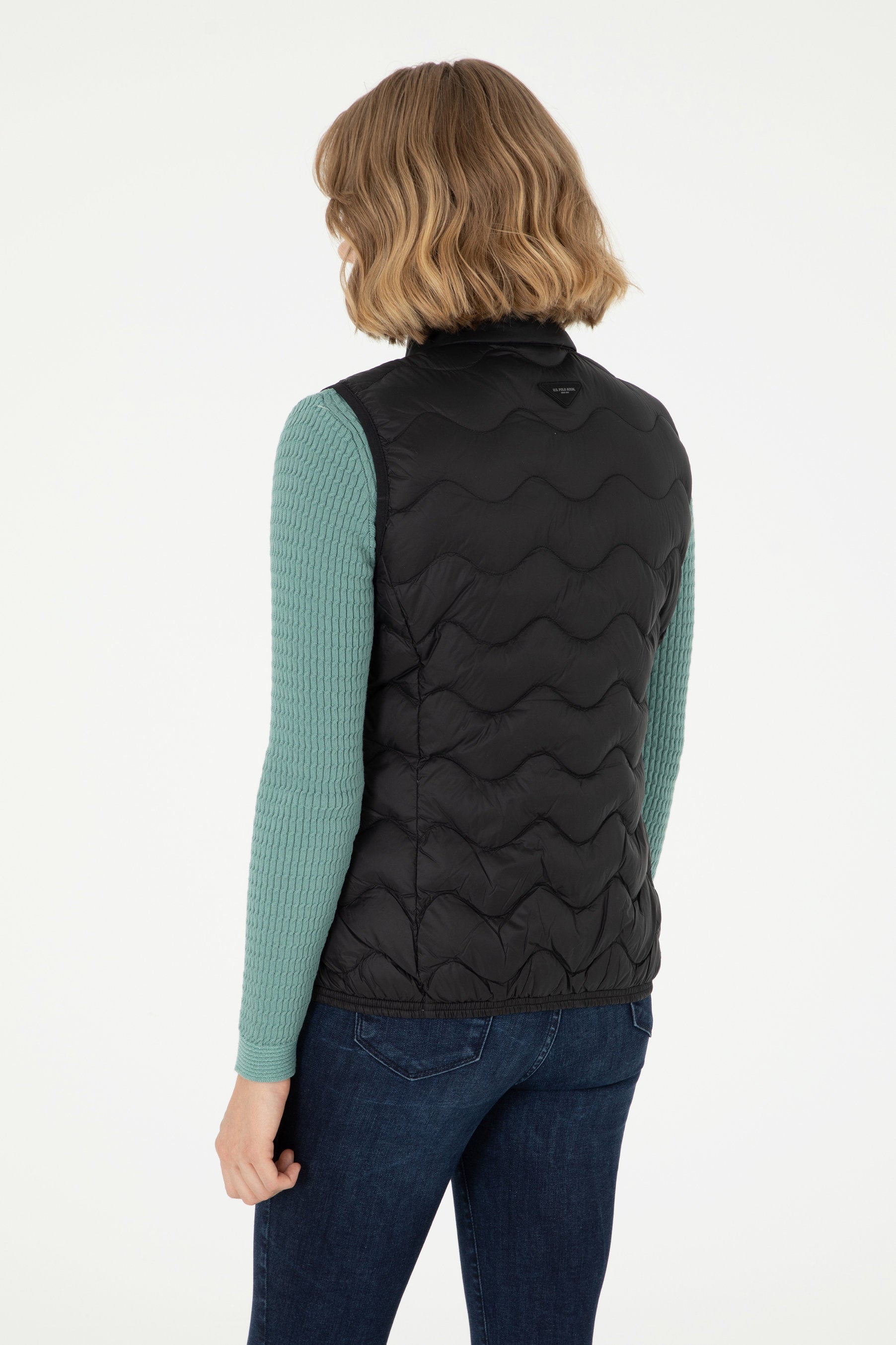 Black Quilted Puffer Vest_G082SZ0100 1939873_VR046_05