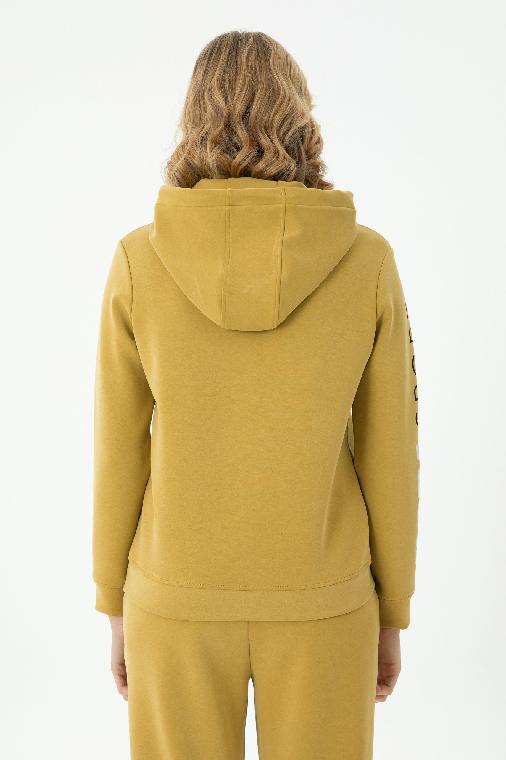 Yellow Sweatshirt_G082SZ0820 1709103_VR087_06