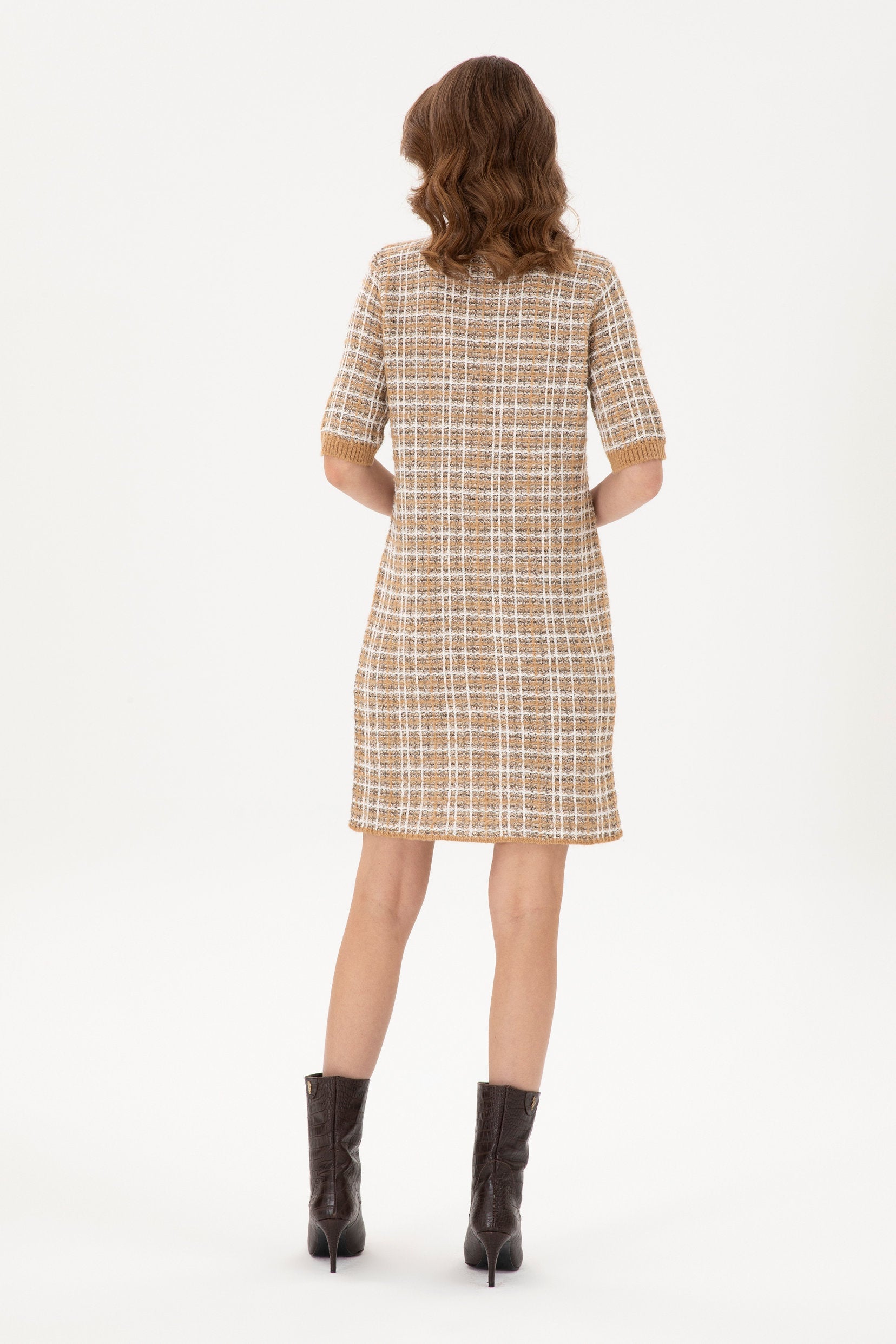 Multi-Color Patterned Short Dress_G082SZ0TE0 1954276_VR015_03