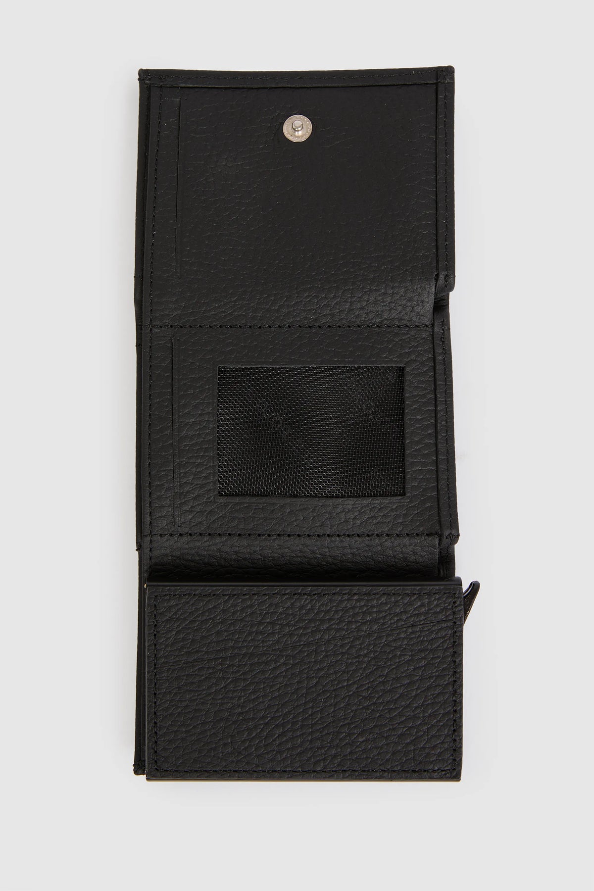 U.S. Polo Assn. Black Men Black Slim Leather Bifold Wallet SKU: A081SZ0CD0 PU-16899_VR046 Image 04
