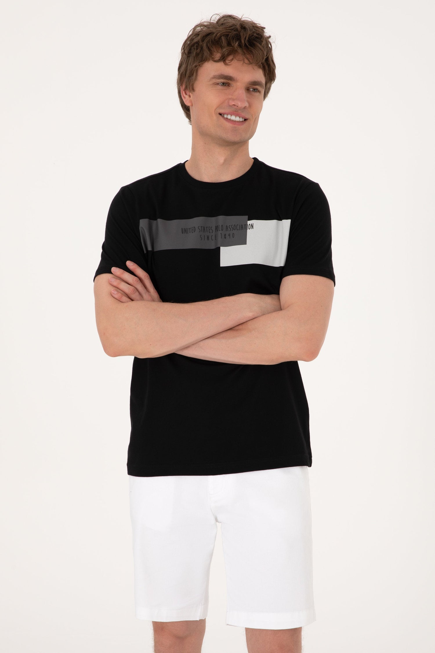 U.S. Polo Assn._Black T-Shirt_G081SZ0110 2104733_VR046_03