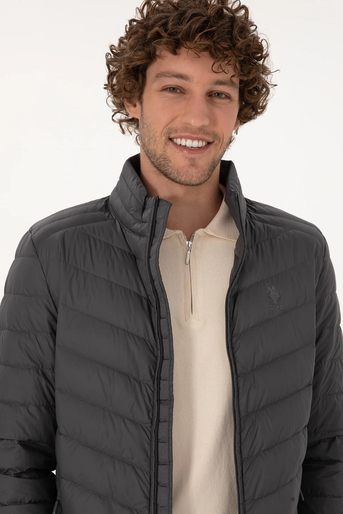 U.S. Polo Assn. Grey Men Grey Chevron Quilted Lightweight Puffer Jacket SKU: G081SZ0MS0 2246446_VR024 Image 02