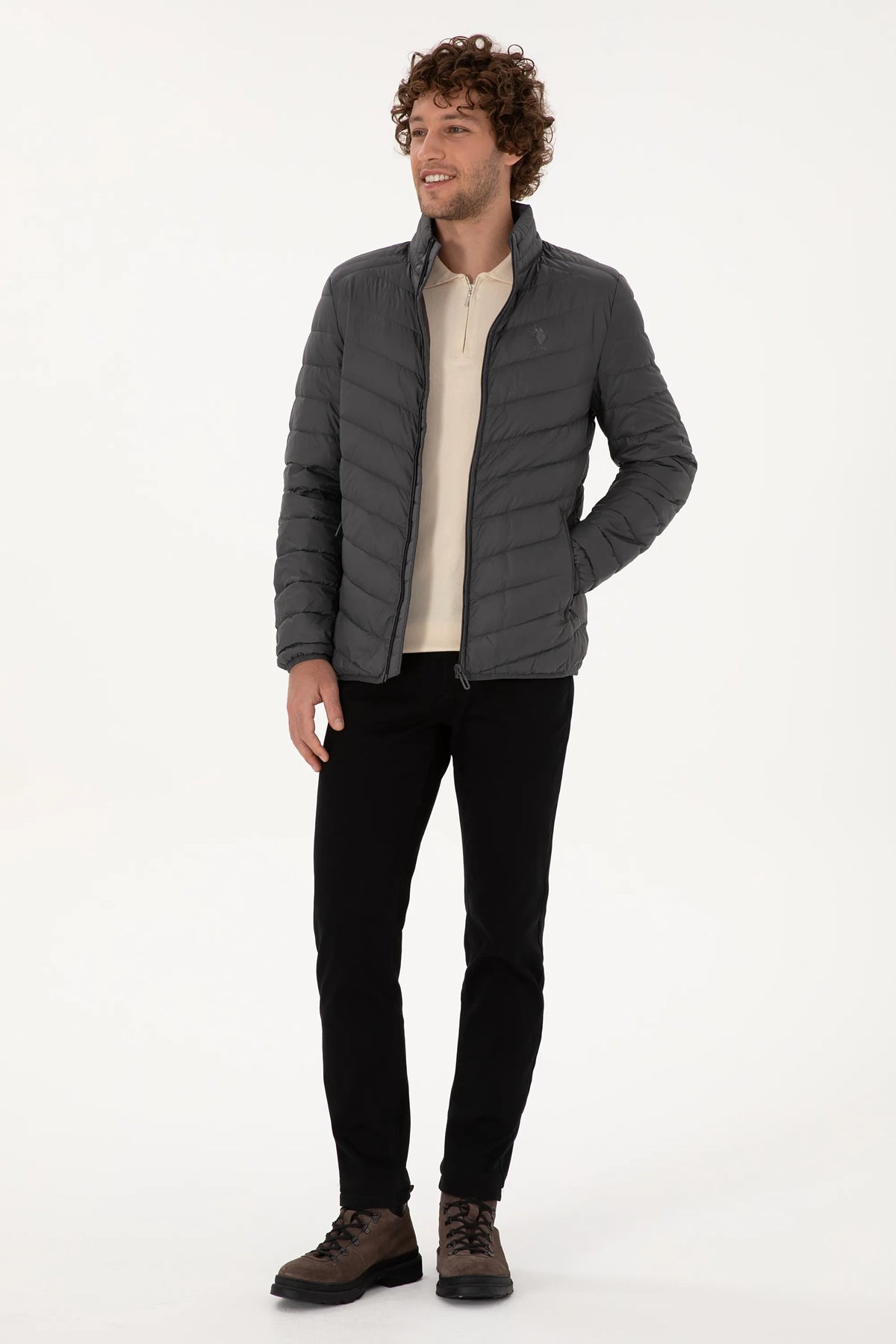 U.S. Polo Assn. Grey Men Grey Chevron Quilted Lightweight Puffer Jacket SKU: G081SZ0MS0 2246446_VR024 Image 04