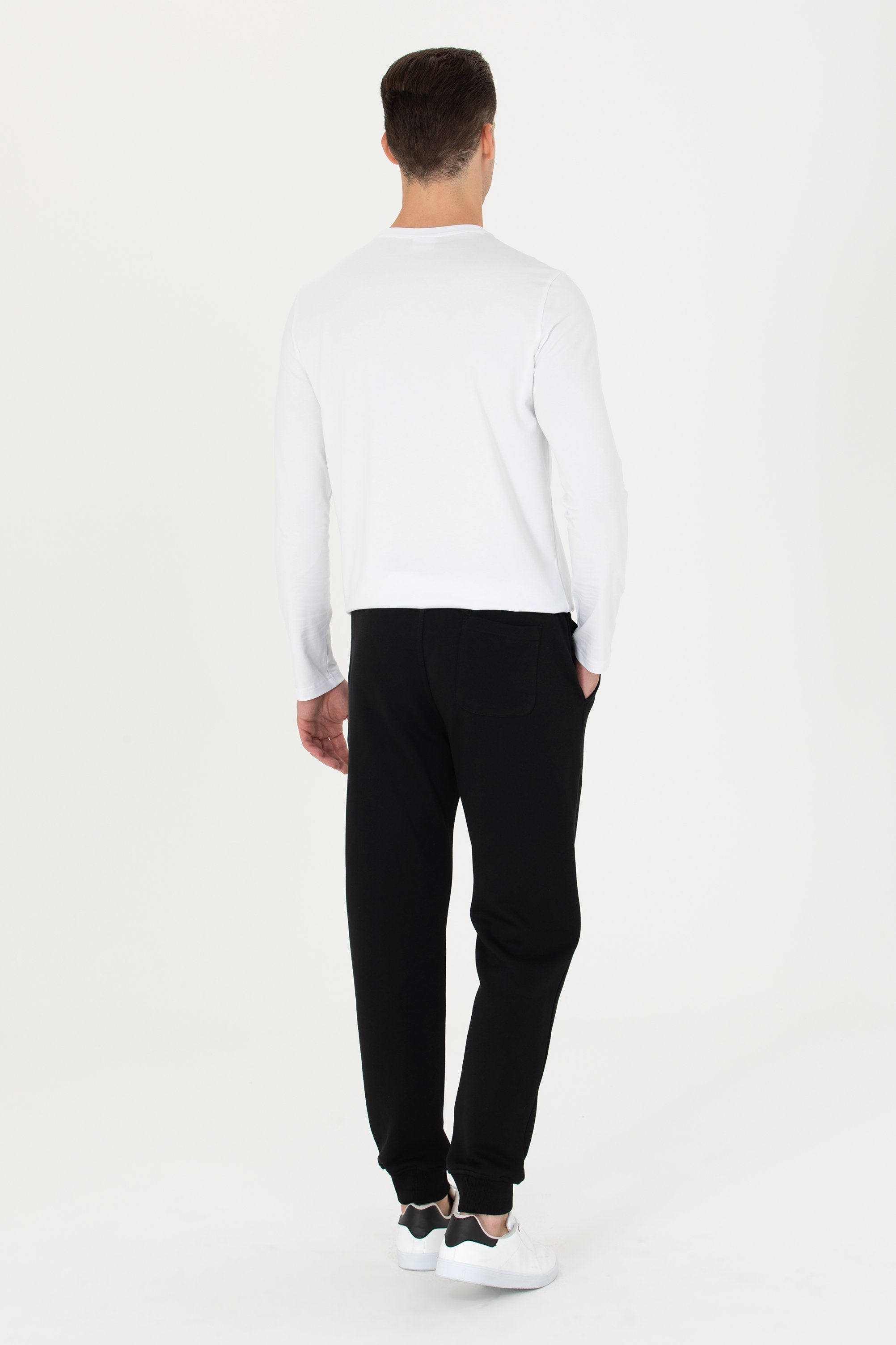 Black Sweatpants With Logo_G081SZ0OP0 1639139_VR046_04