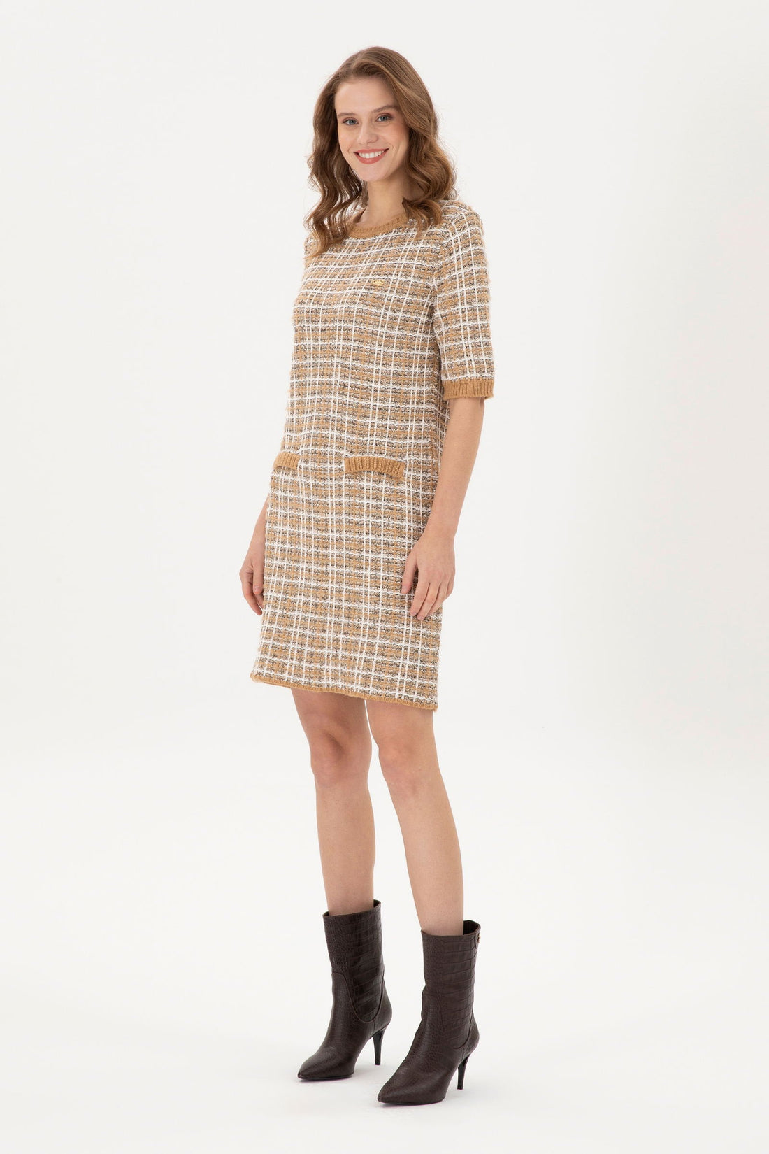 Multi-Color Patterned Short Dress_G082SZ0TE0 1954276_VR015_01